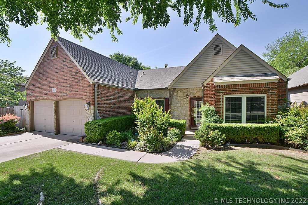 9212 E 90th Street Property Photo 1