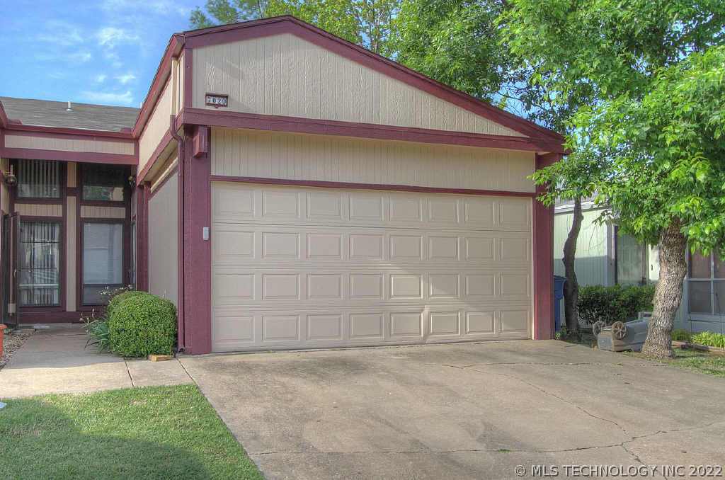 7020 E 33rd Street 109 Property Photo 1
