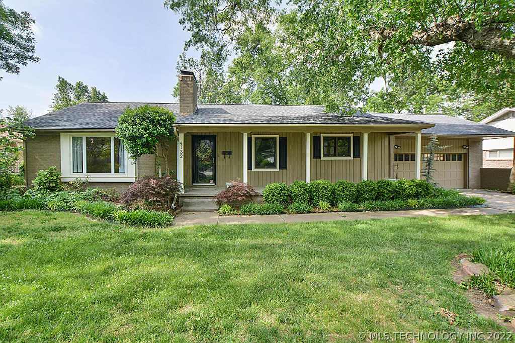 4132 E 46th Street Property Photo 1