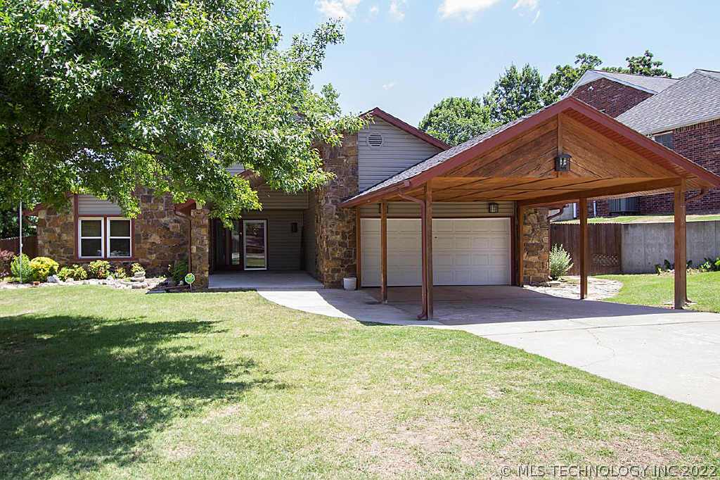1431 Oak Road Property Photo 1