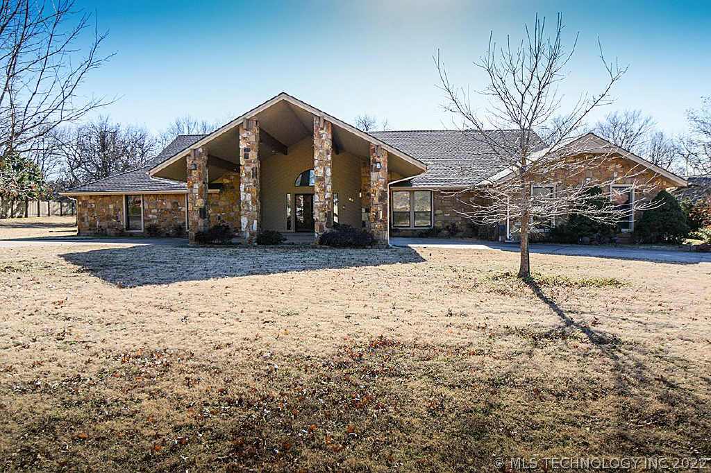 166 Spunky Creek Drive Property Photo 1