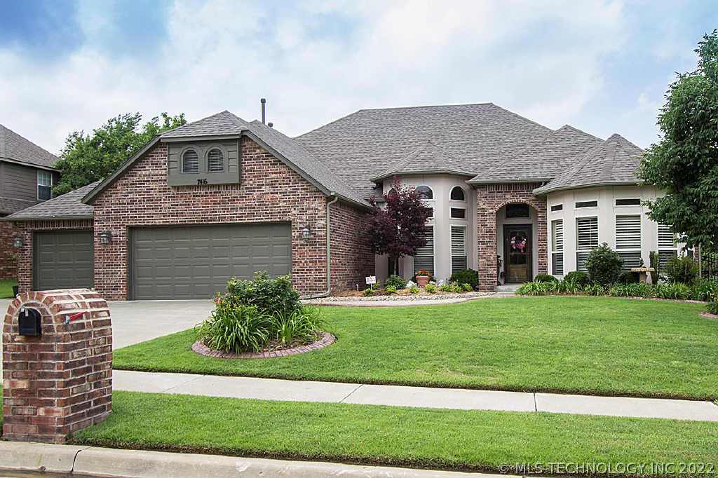 7416 E Forest Ridge Boulevard Property Photo 1