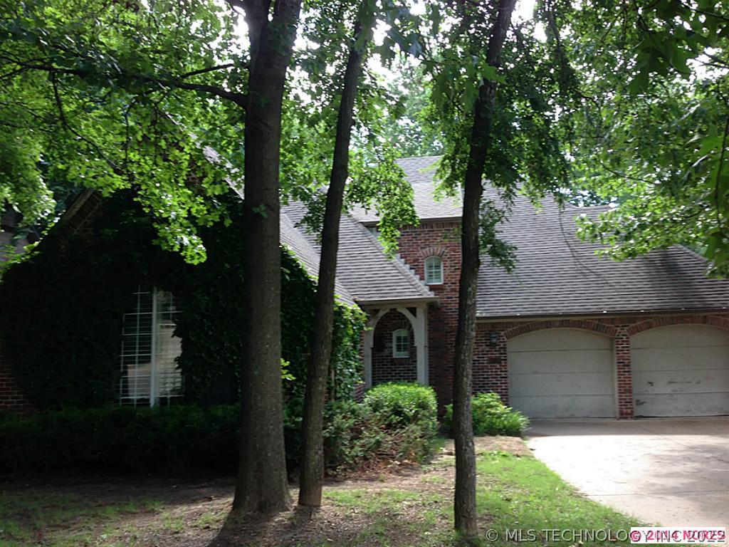 8606 S Oswego Avenue Property Photo 1