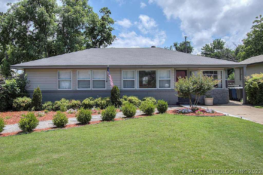 4154 E 36th Street Property Photo 1
