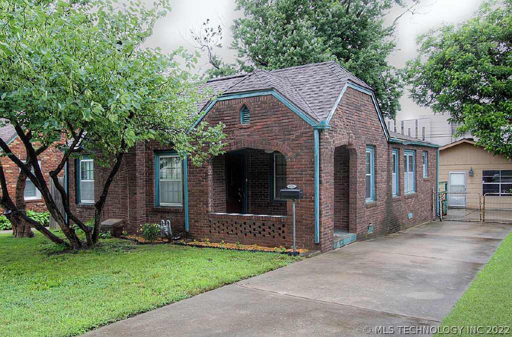 1324 S Indianapolis Avenue Property Photo 1