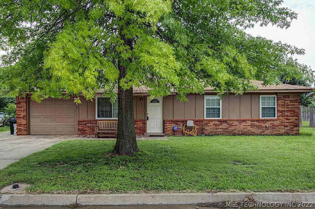 213 Chief Stan Waite Drive Property Photo 1