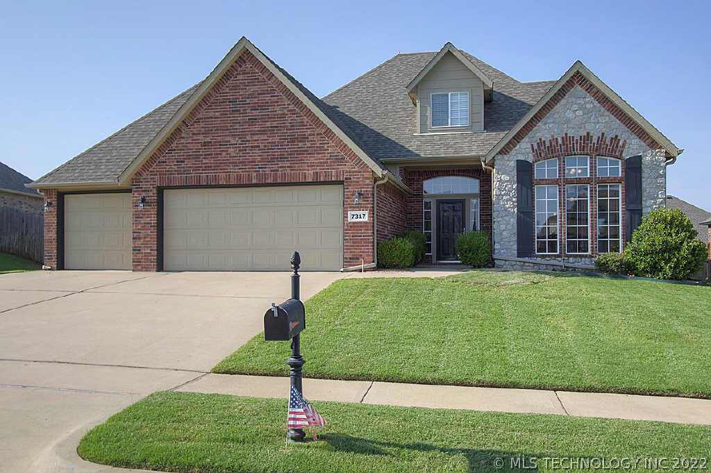 7317 E Knoxville Street Property Photo 1