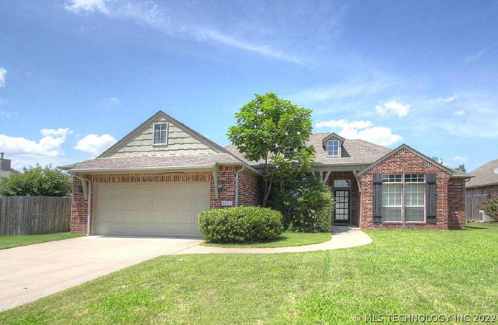 4601 E 143rd Street Property Photo 1