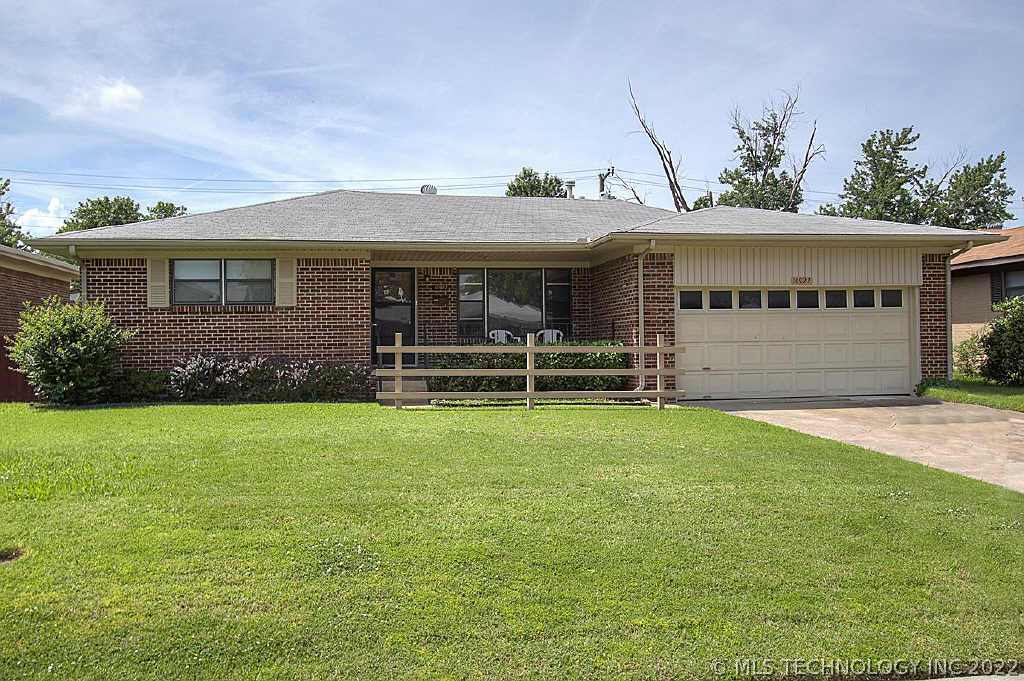 10922 E 4th Street Property Photo 1