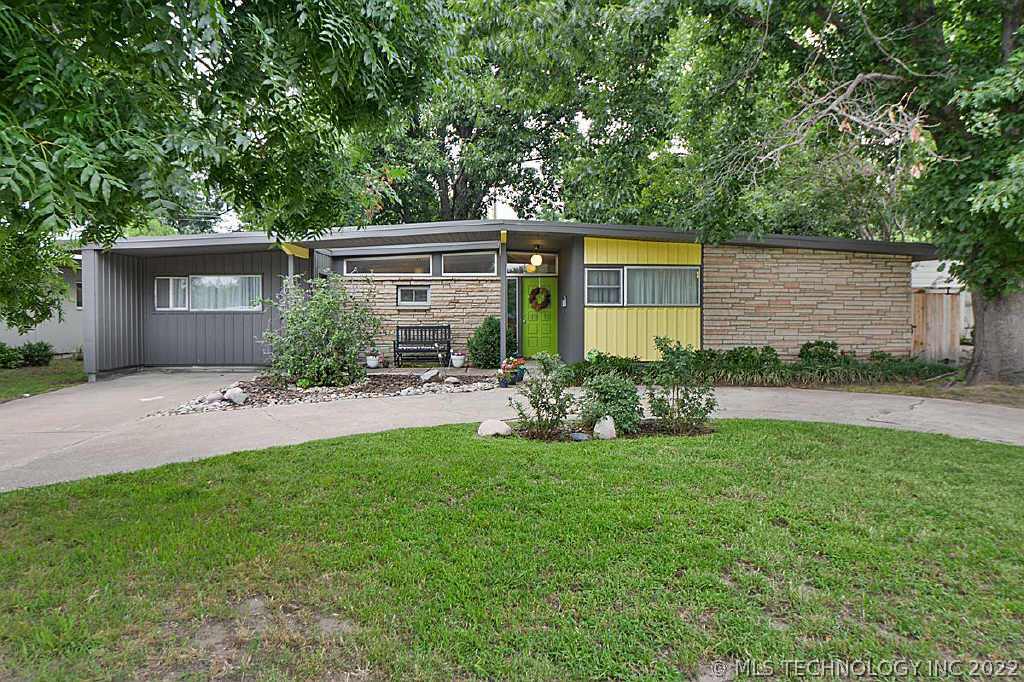 4911 E 26th Terrace Property Photo 1
