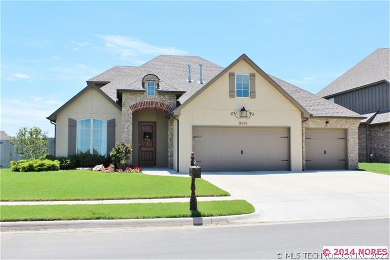 18634 E 43rd Place Property Photo 1