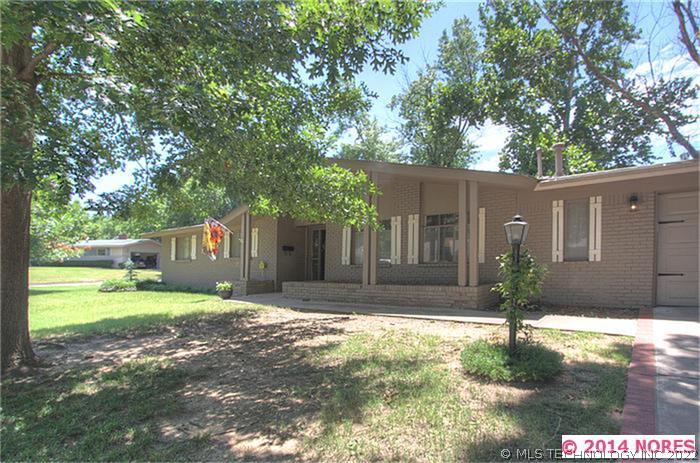 5718 S Louisville Avenue Property Photo 1