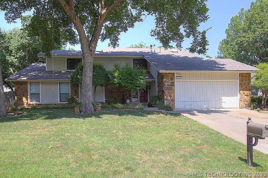 8826 S 65th East Place Property Photo 1