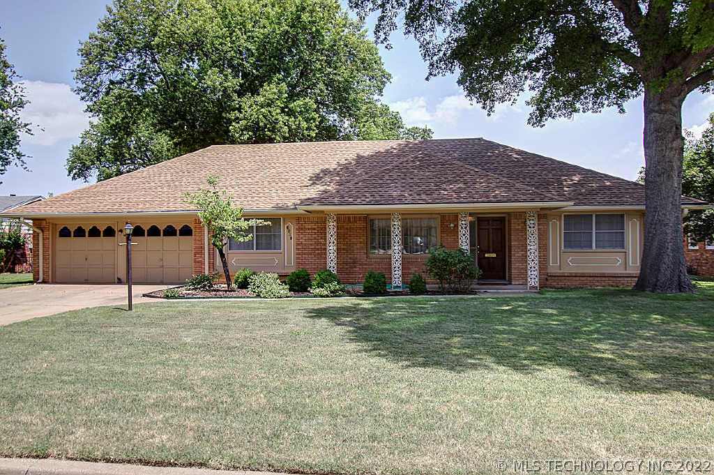 6019 E 57th Street Property Photo 1