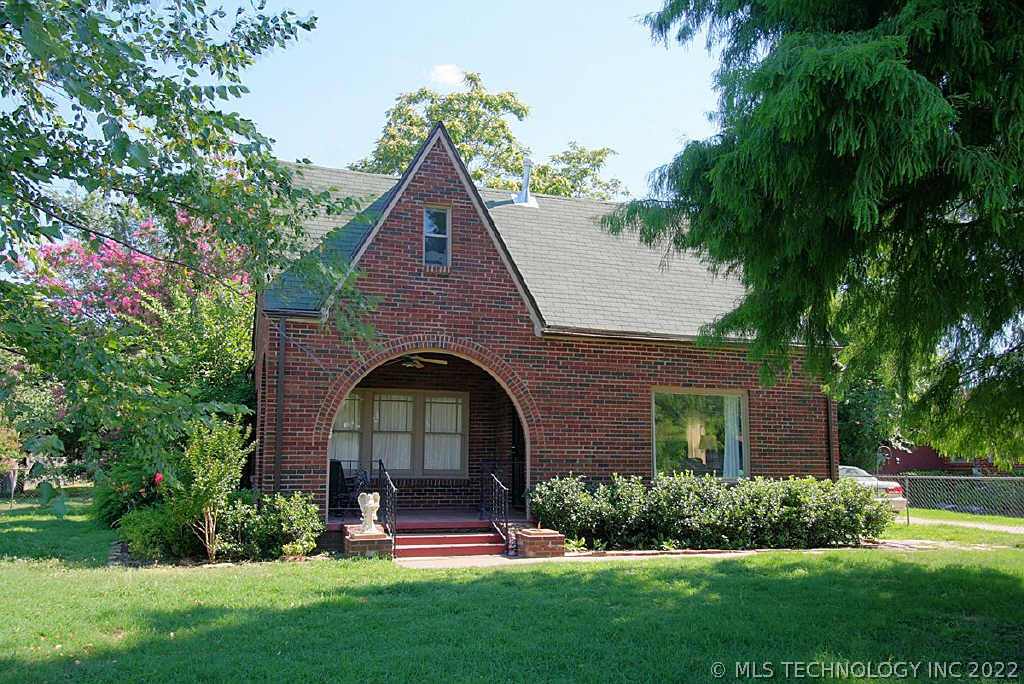 1398 E 60th Street Property Photo 1