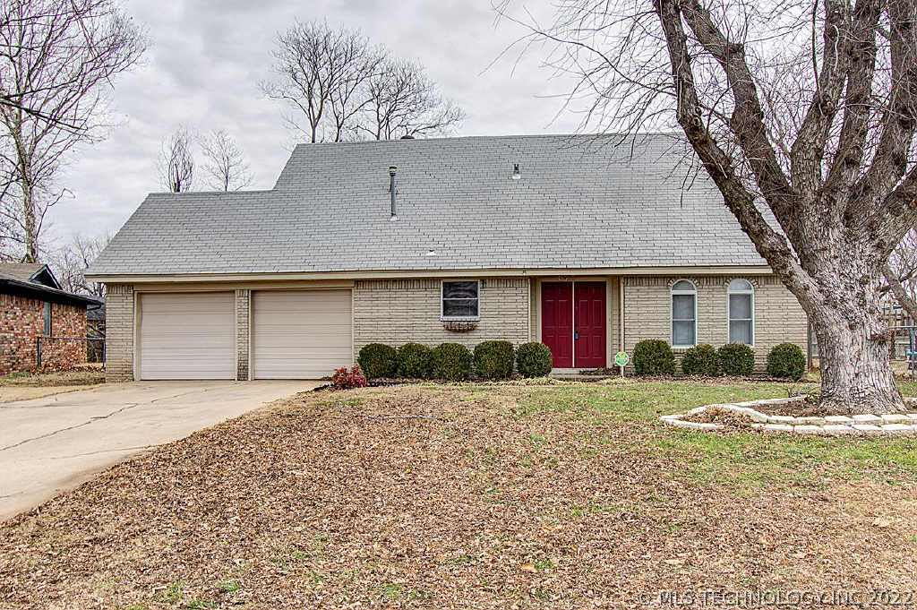 2709 S 115th East Place Property Photo 1
