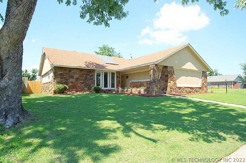 10331 E 23rd Place Property Photo 1