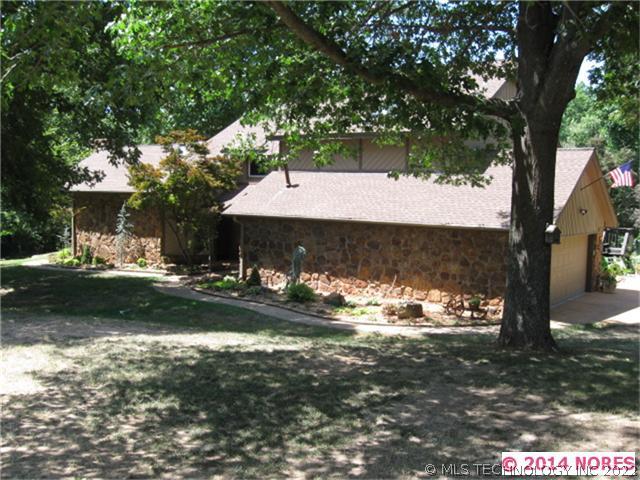 2 Redbud Lane Property Photo 1