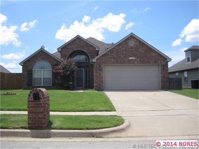 11406 S 106th East Avenue Property Photo 1