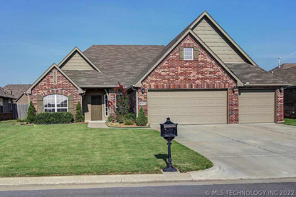 4912 S 189th East Avenue Property Photo 1