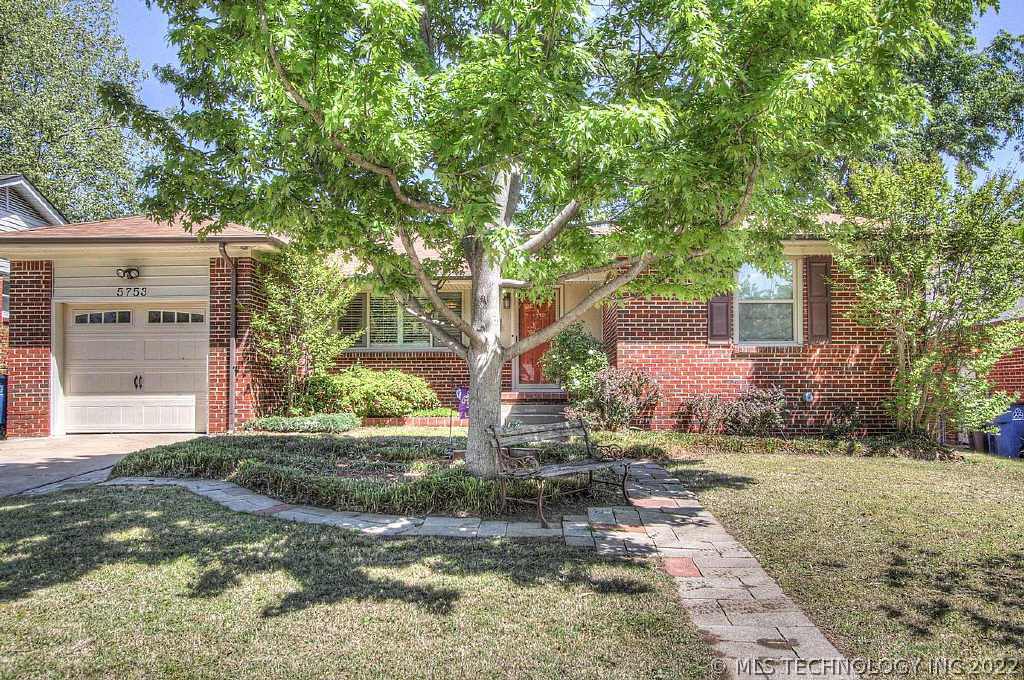 5753 E 24th Street Property Photo 1