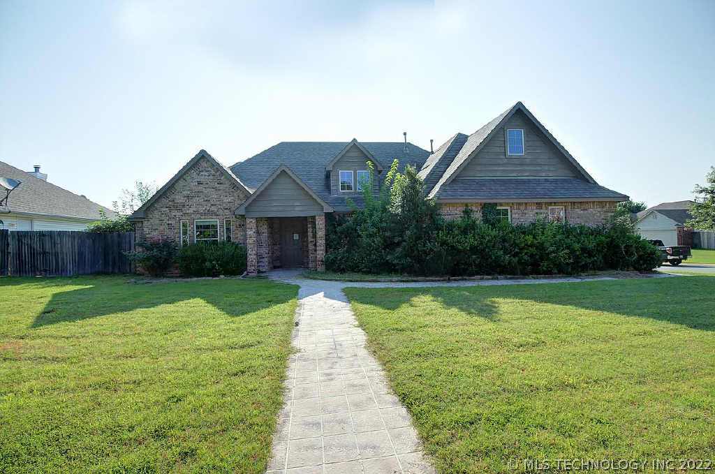 8023 Forrest Glenn Road Property Photo 1