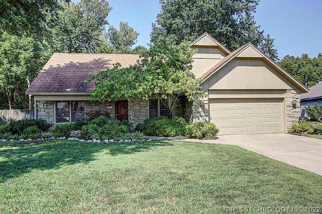 2808 S Dogwood Avenue Property Photo 1