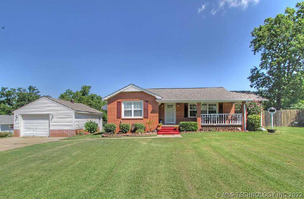1415 W 47th Street Property Photo 1