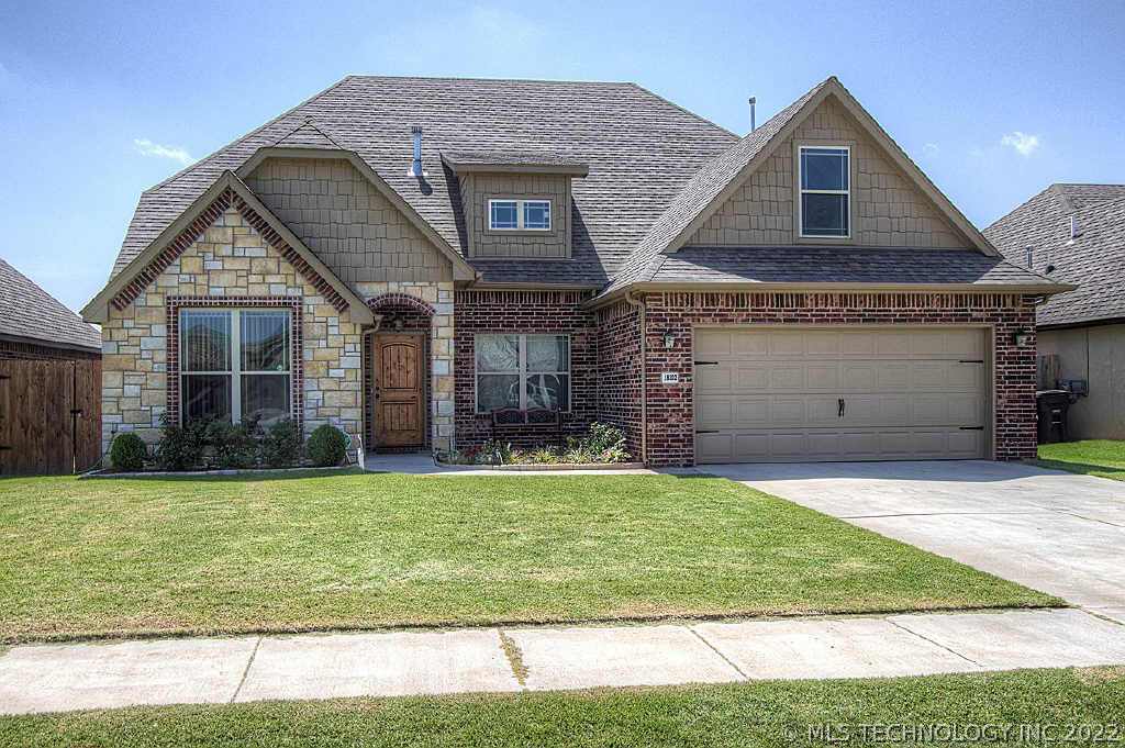 18302 E 48th Place Property Photo 1