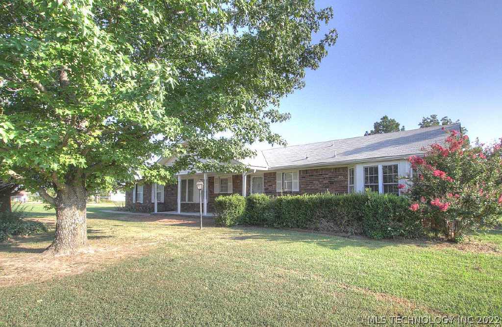 14920 140th Street North Property Photo 1