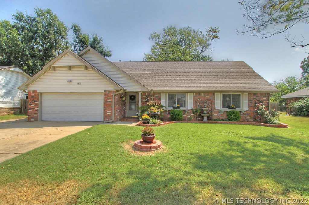 707 N Fir Street Property Photo 1