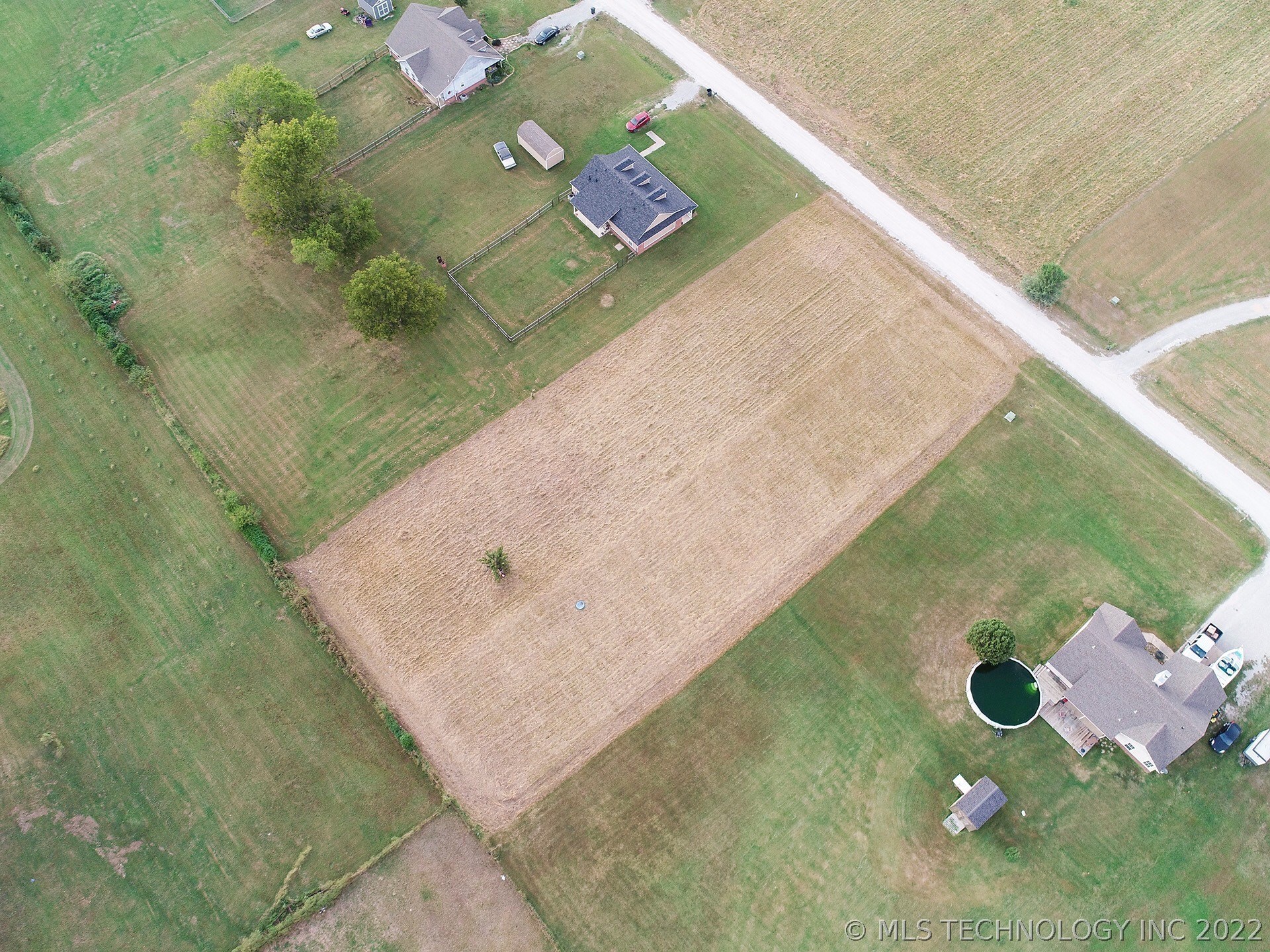 398322 W 3230 Drive Property Photo 15