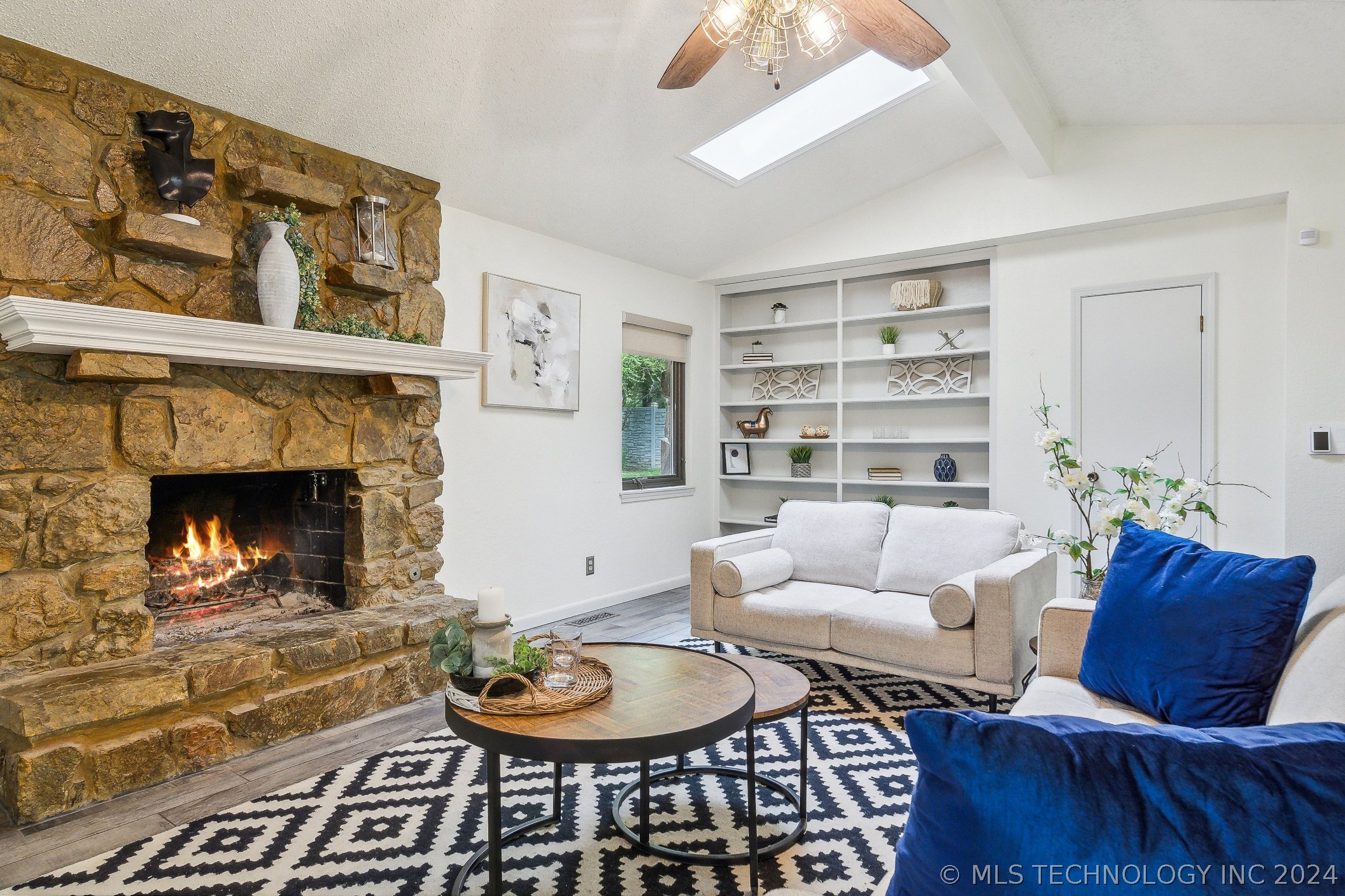 7902 S Waco Avenue Property Photo 8
