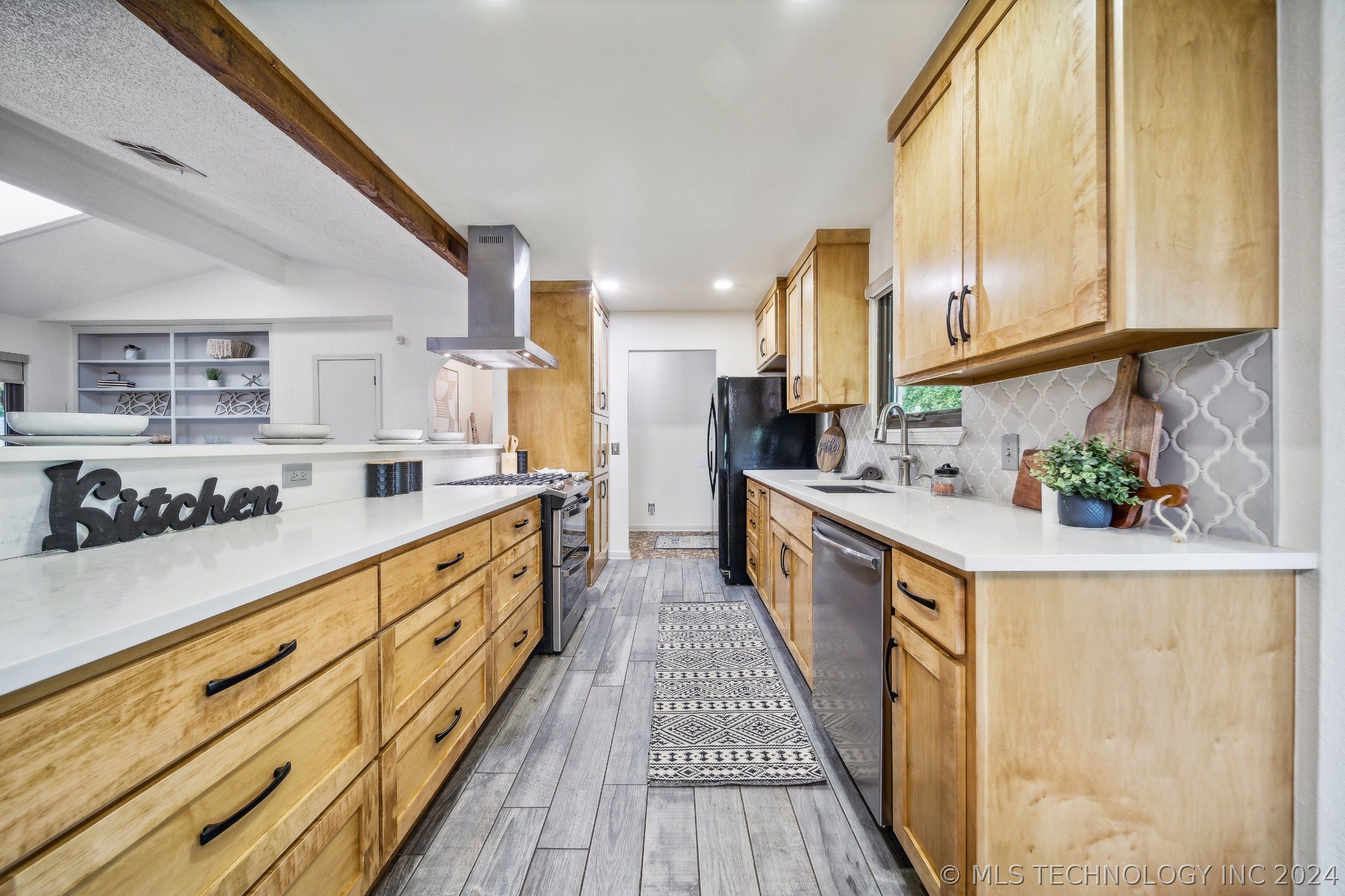 7902 S Waco Avenue Property Photo 10