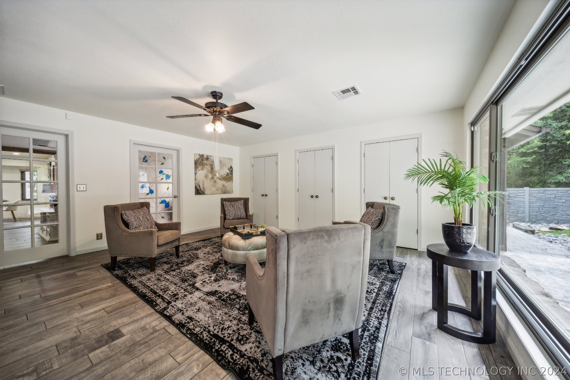 7902 S Waco Avenue Property Photo 15