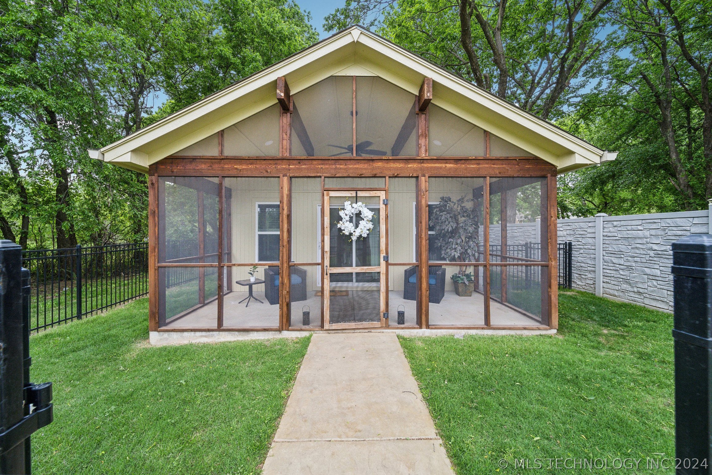 7902 S Waco Avenue Property Photo 32