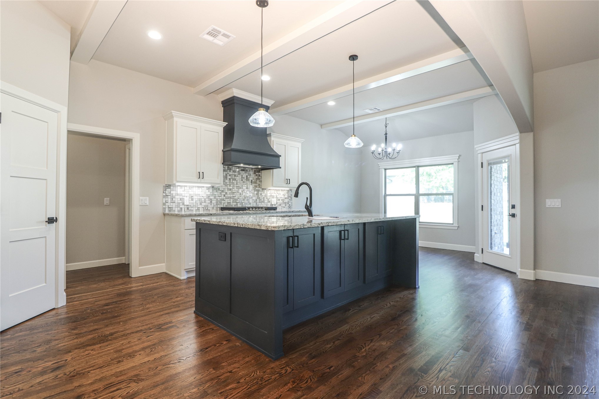 1440 Mabelle Drive Property Photo 16