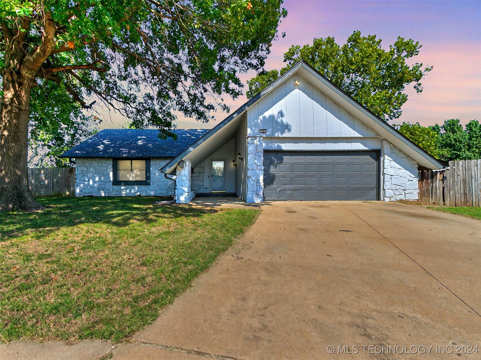 321 S 28th Street Property Photo 1