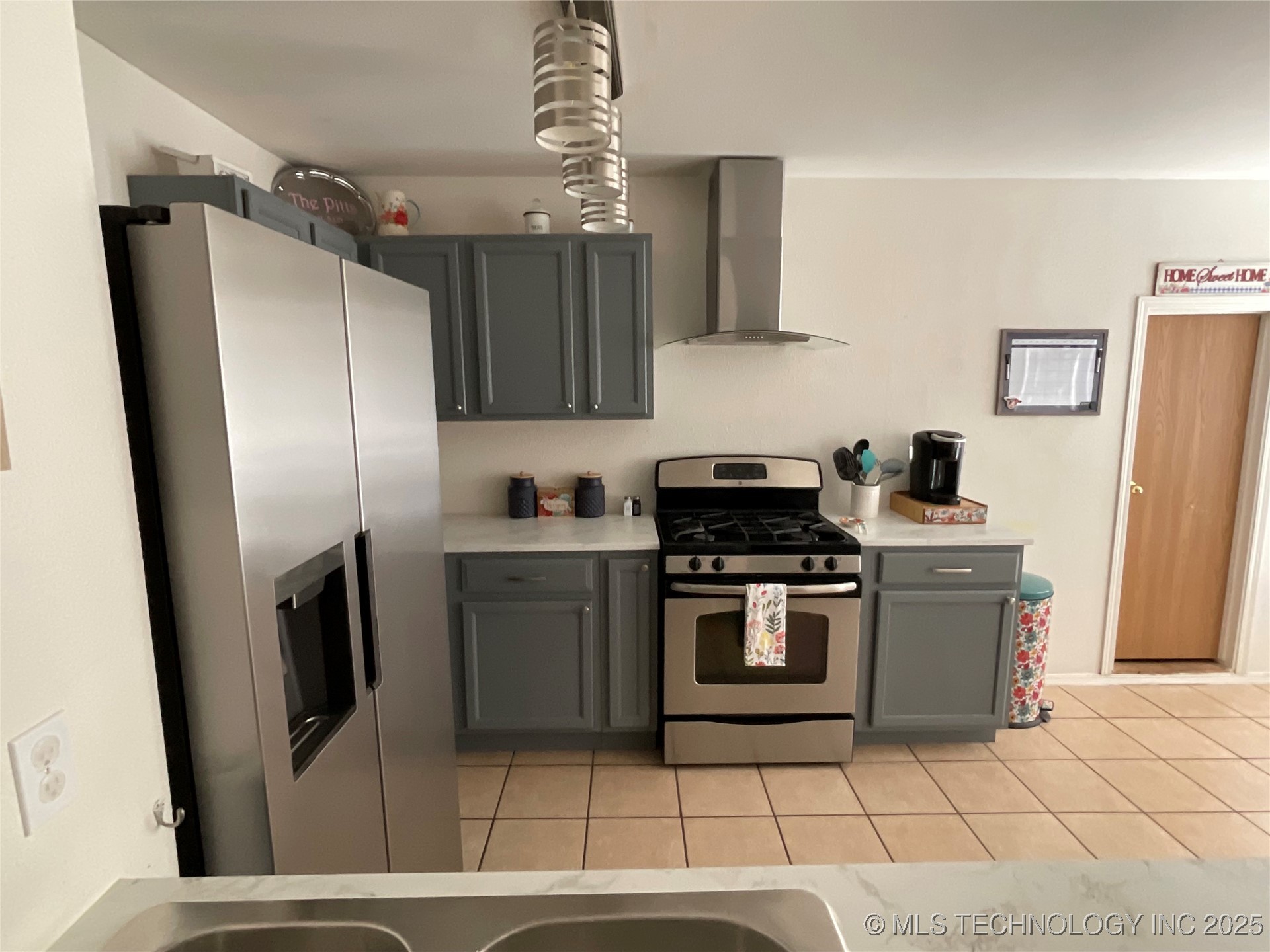 2201 Chanel Street Property Photo 6