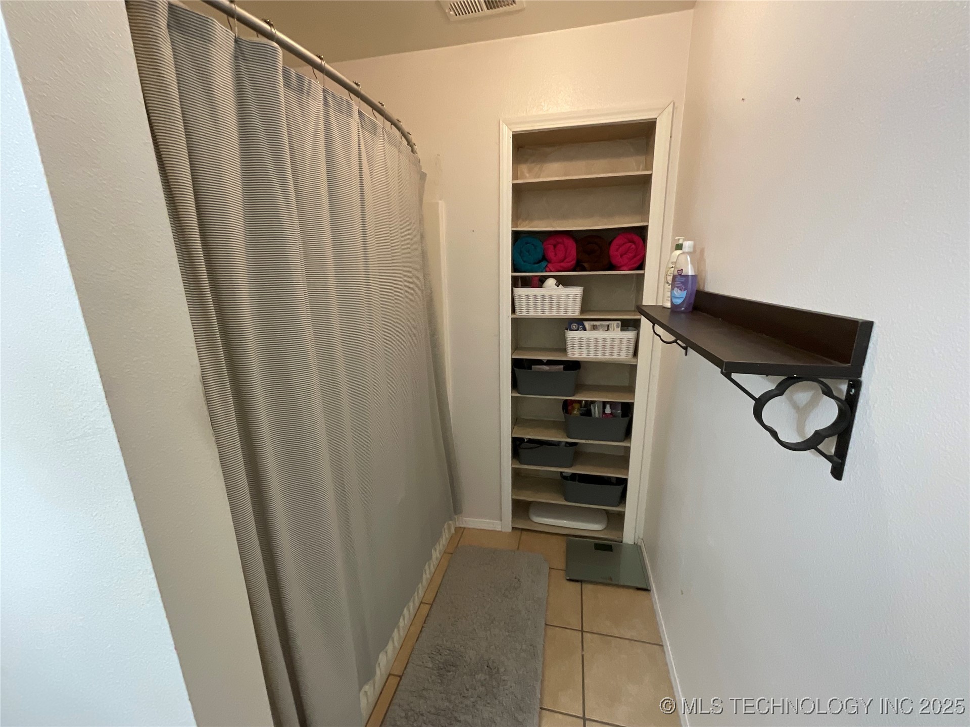 2201 Chanel Street Property Photo 19