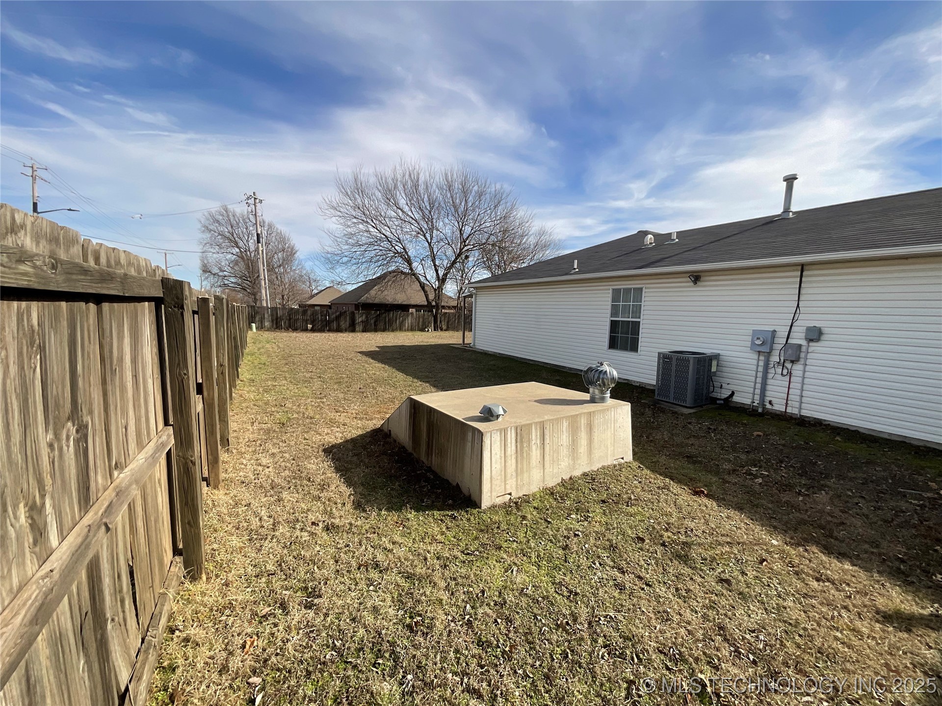 2201 Chanel Street Property Photo 36