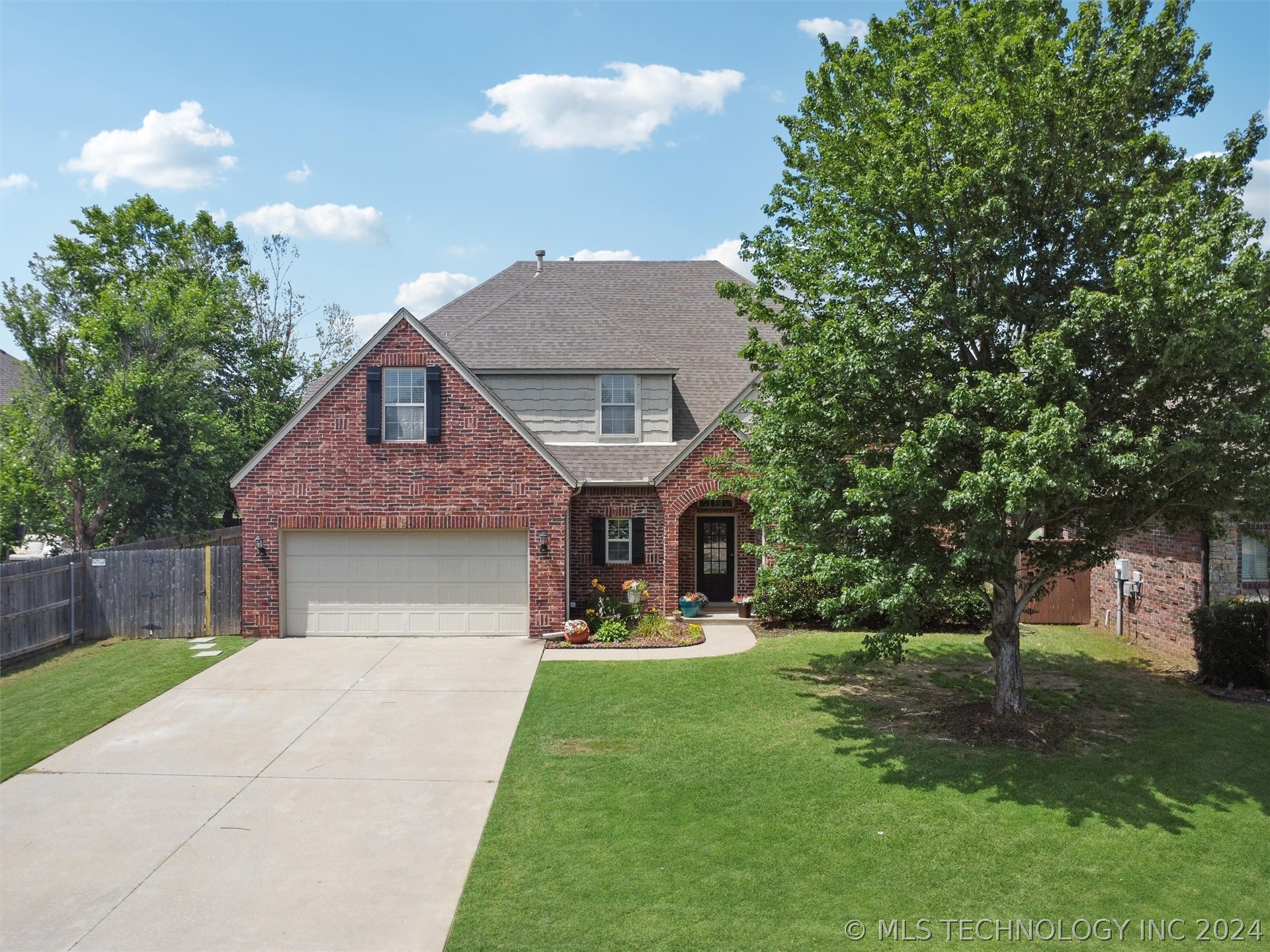 16405 E 50th Street Property Photo 2