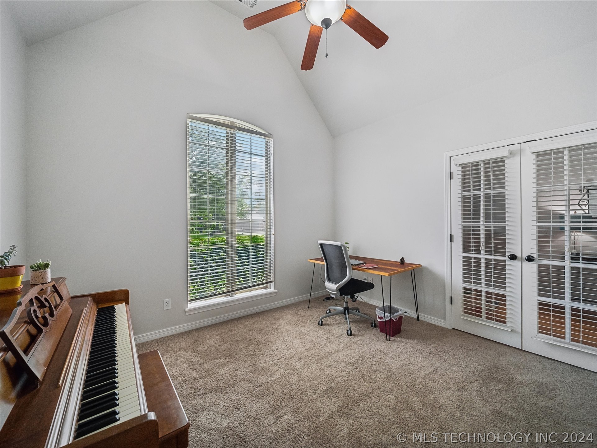 16405 E 50th Street Property Photo 5