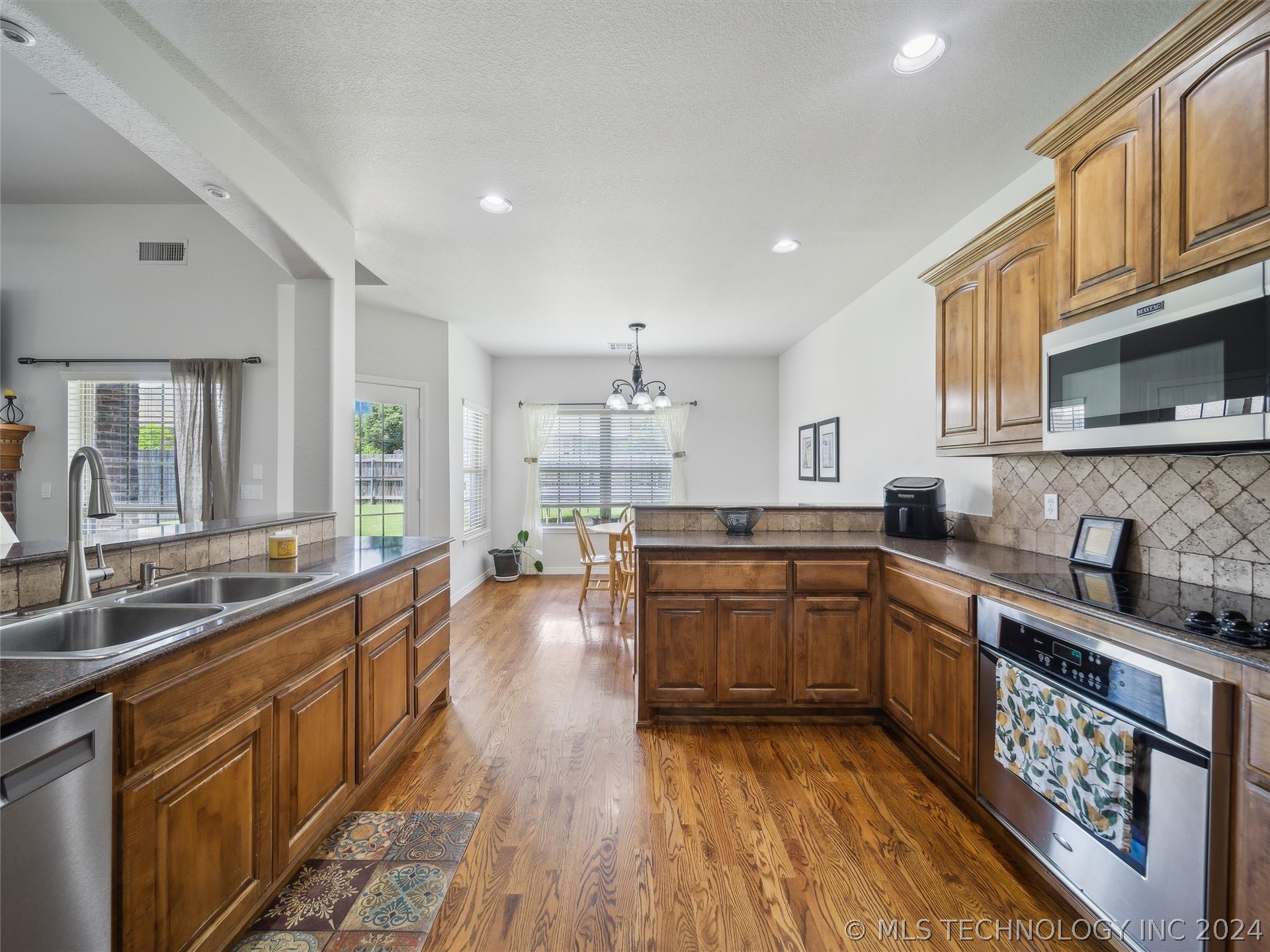 16405 E 50th Street Property Photo 16