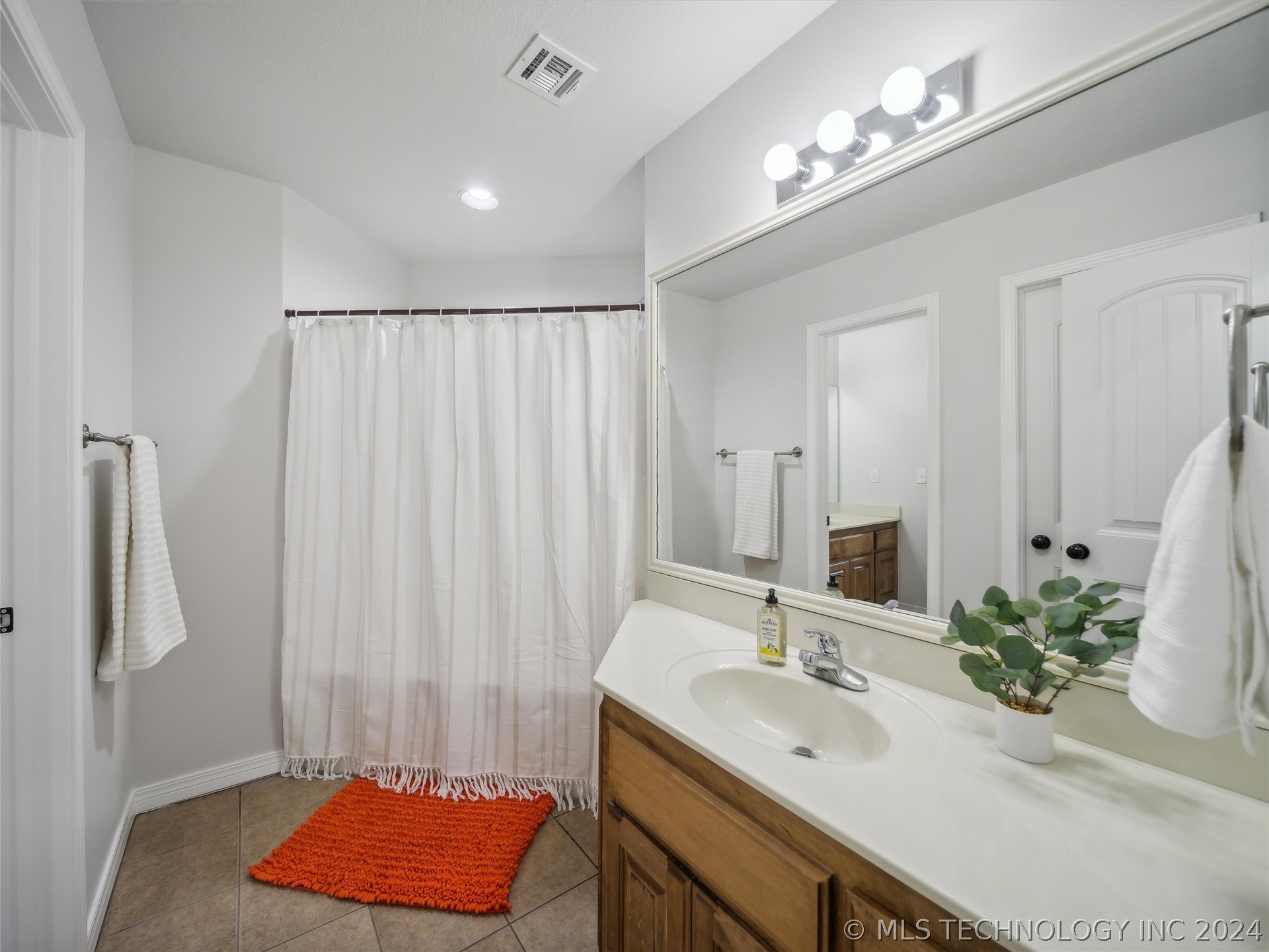 16405 E 50th Street Property Photo 34