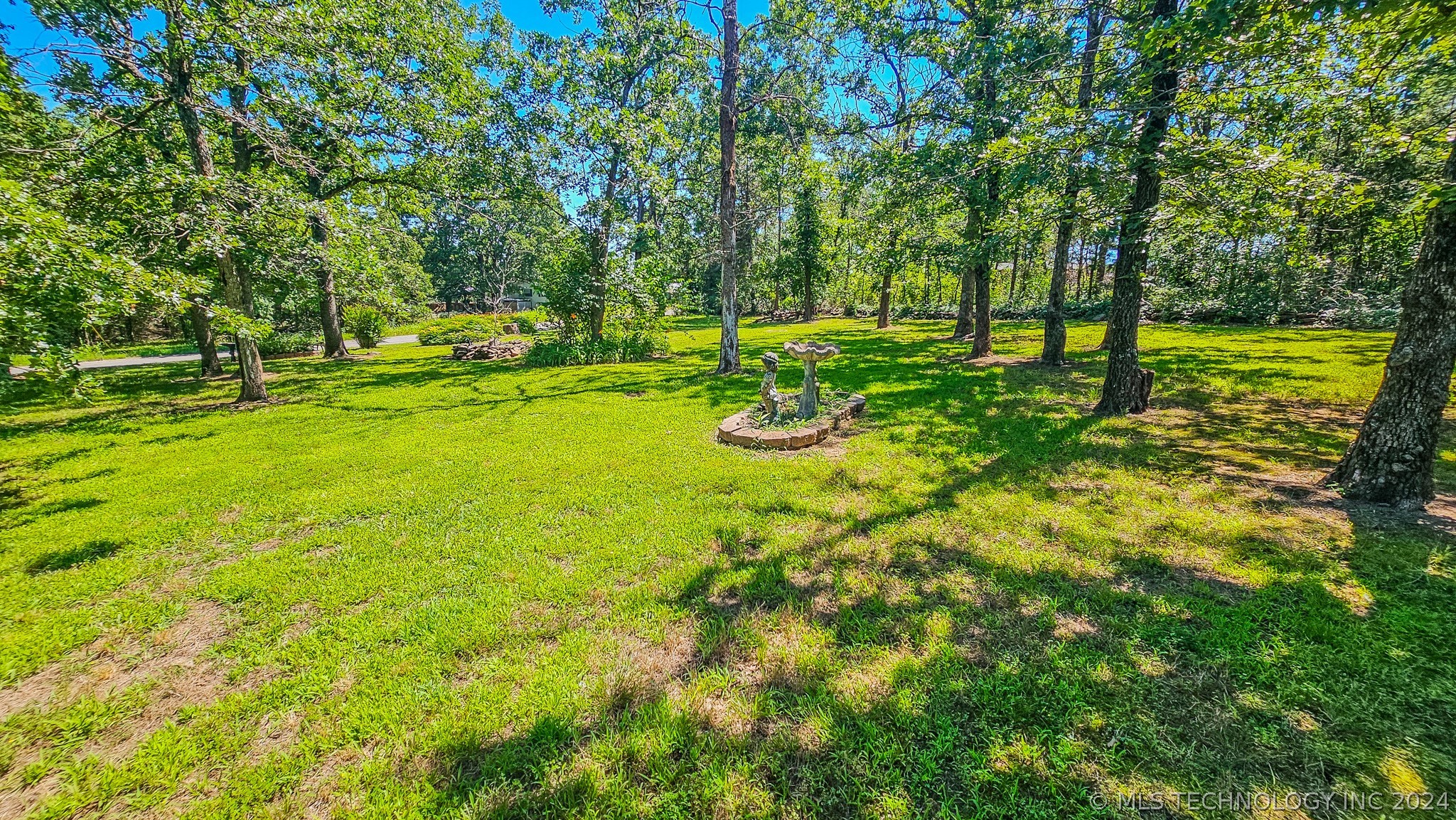 105 W Mockingbird Lane Property Photo 11