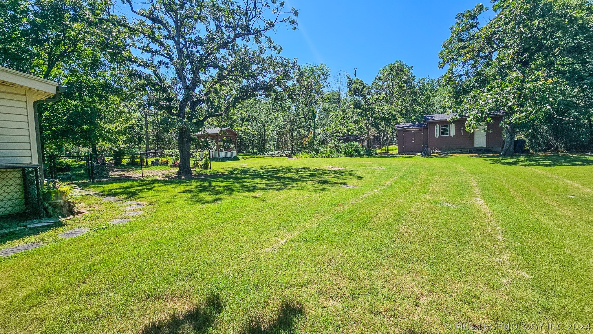 105 W Mockingbird Lane Property Photo 15