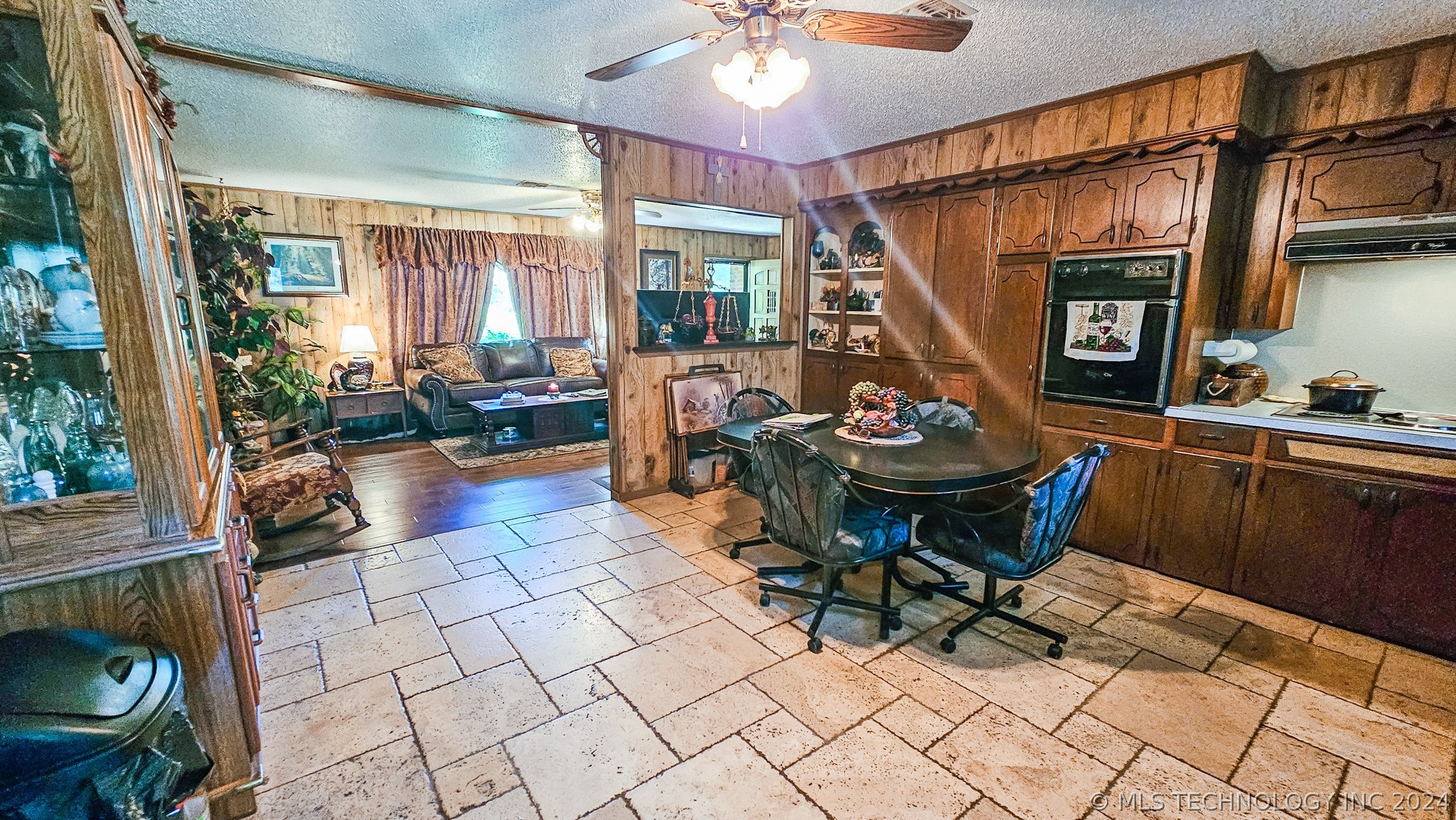 105 W Mockingbird Lane Property Photo 41