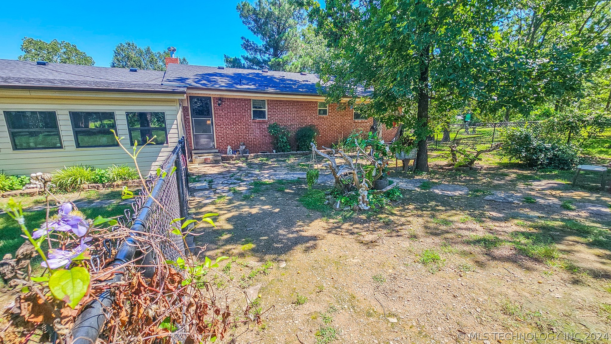 105 W Mockingbird Lane Property Photo 56