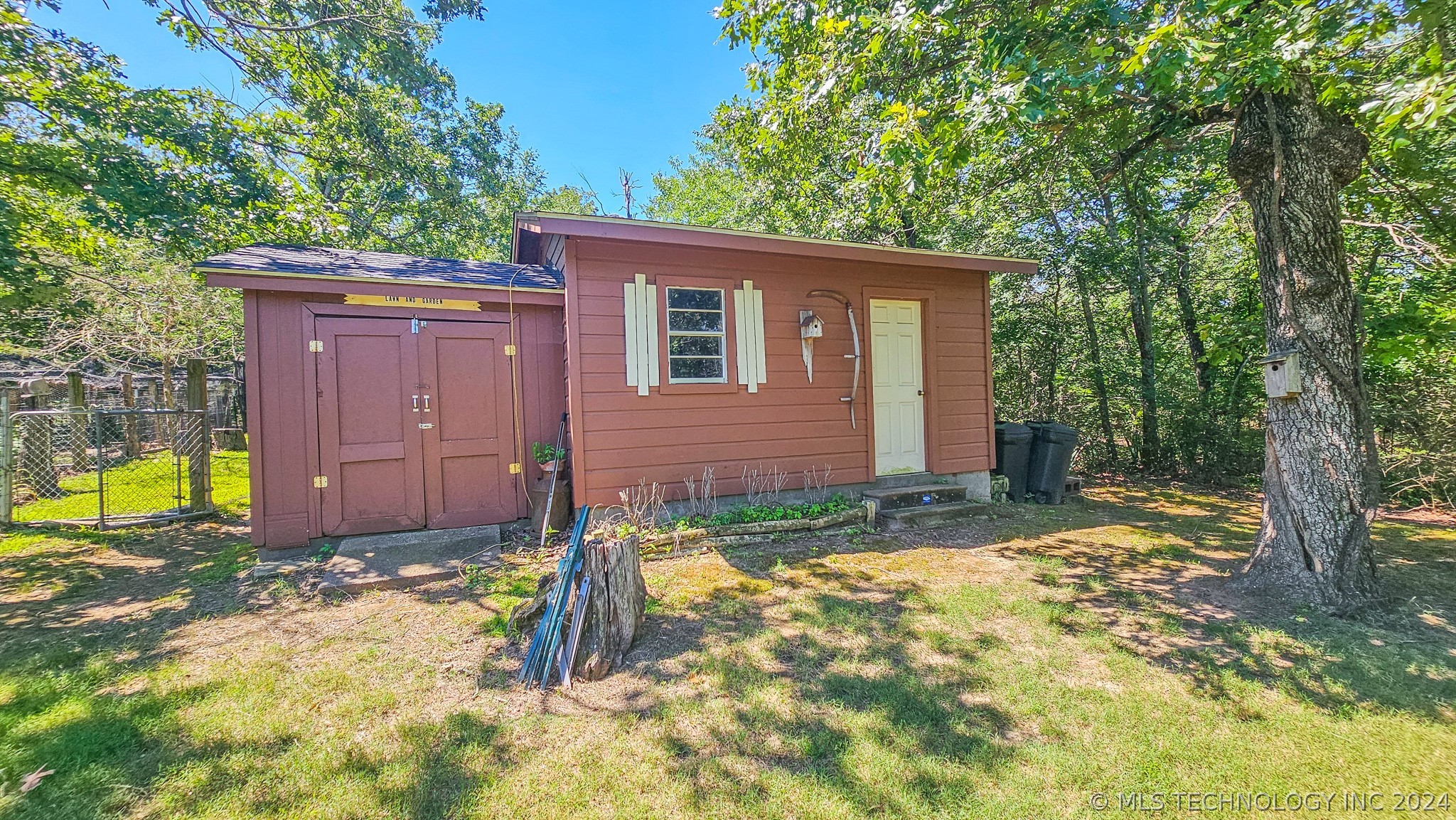 105 W Mockingbird Lane Property Photo 62